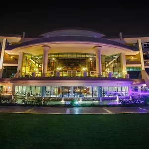 5* فندق شاطئ الراحة